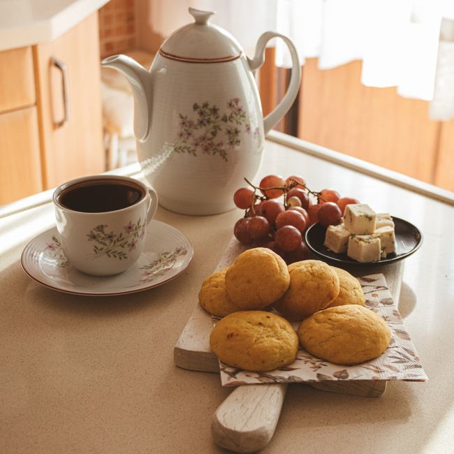 Porcelanast set za zajtrk, 4 kosi